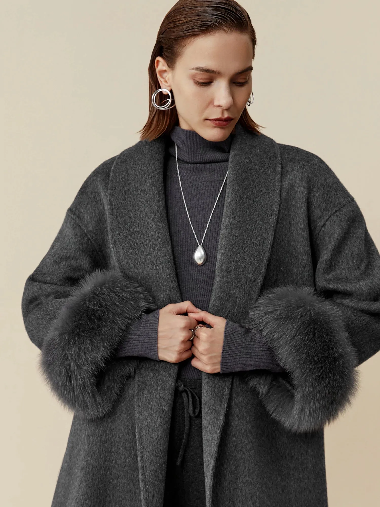 Amoretu 70.9% Wool Lapel Long Sleeve Plush Cuff Long Coat